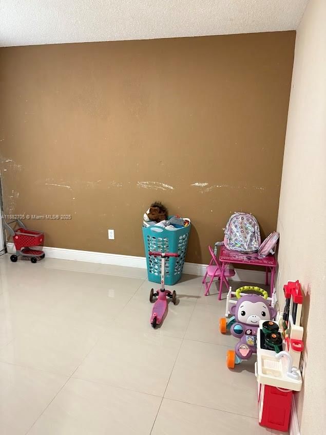 Real estate property located at 548 16th Ter, Miami-dade, Avocado Villas, Homestead, FL