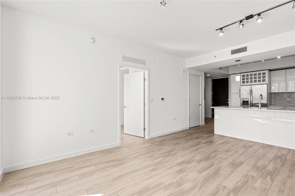 Real estate property located at 999 1st Ave #2208, Miami-dade, Nine At Mary Brickell Vil, Miami, FL