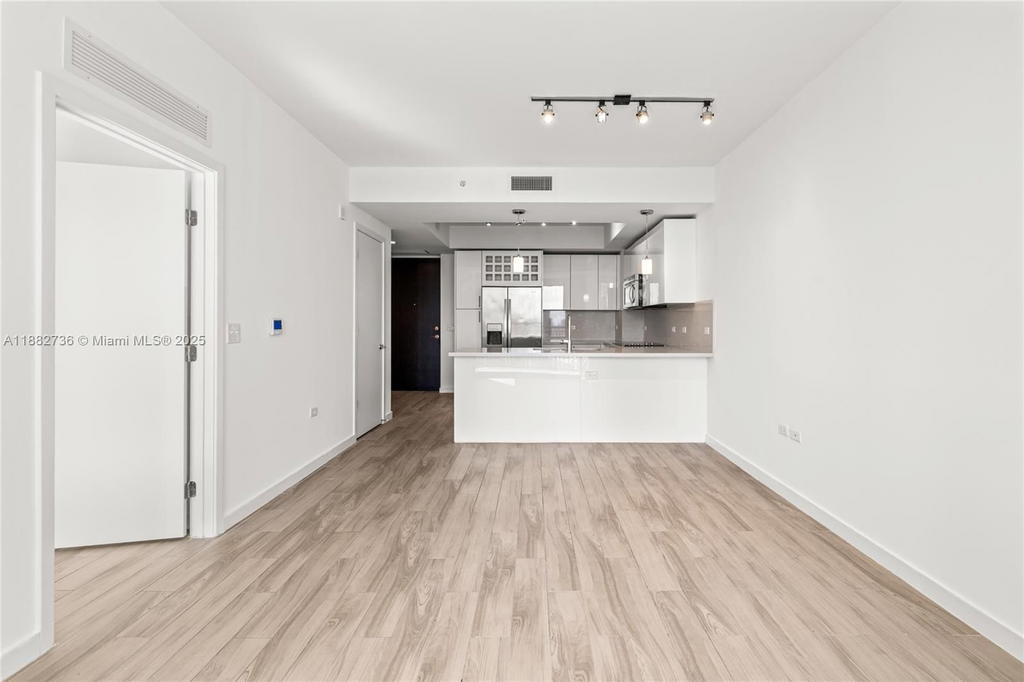 Real estate property located at 999 1st Ave #2208, Miami-dade, Nine At Mary Brickell Vil, Miami, FL