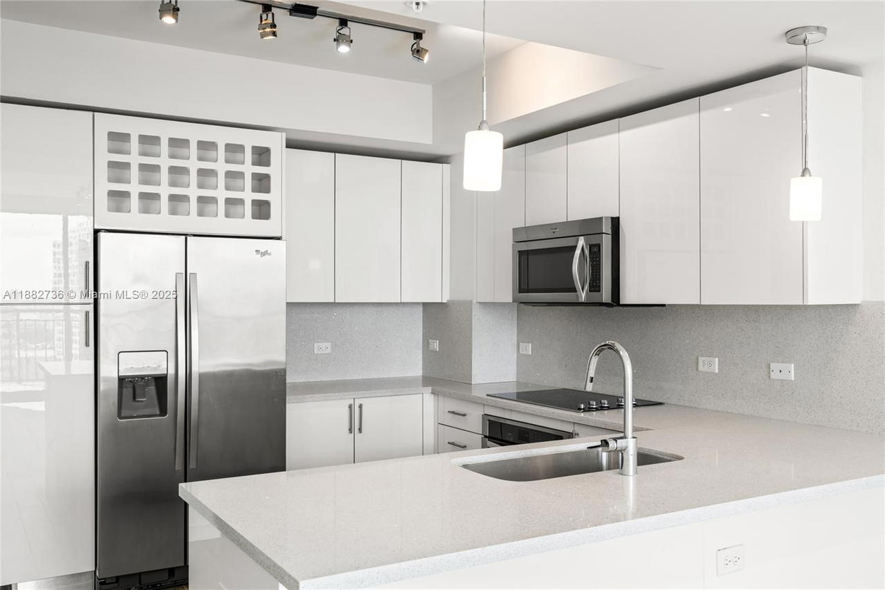 Real estate property located at 999 1st Ave #2208, Miami-dade, Nine At Mary Brickell Vil, Miami, FL