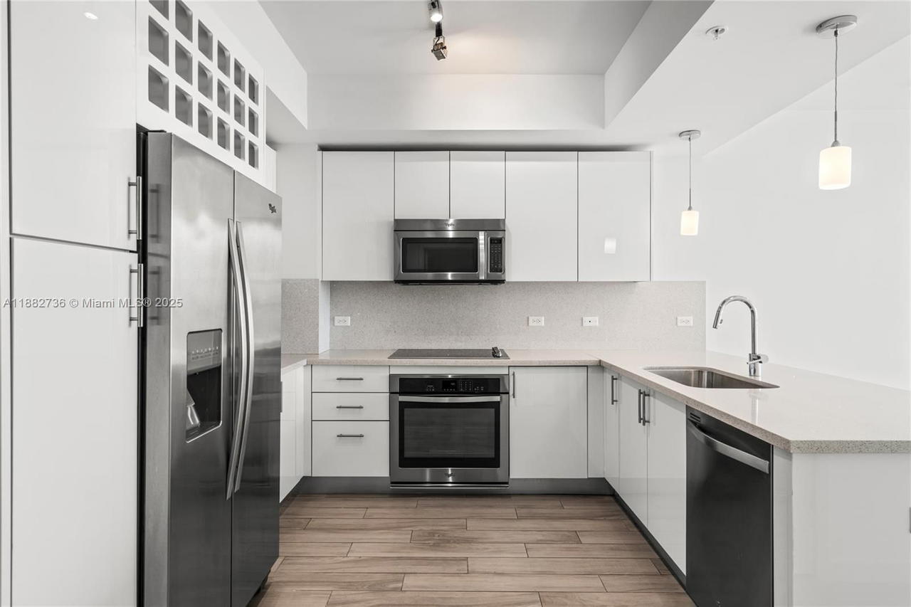 Real estate property located at 999 1st Ave #2208, Miami-dade, Nine At Mary Brickell Vil, Miami, FL