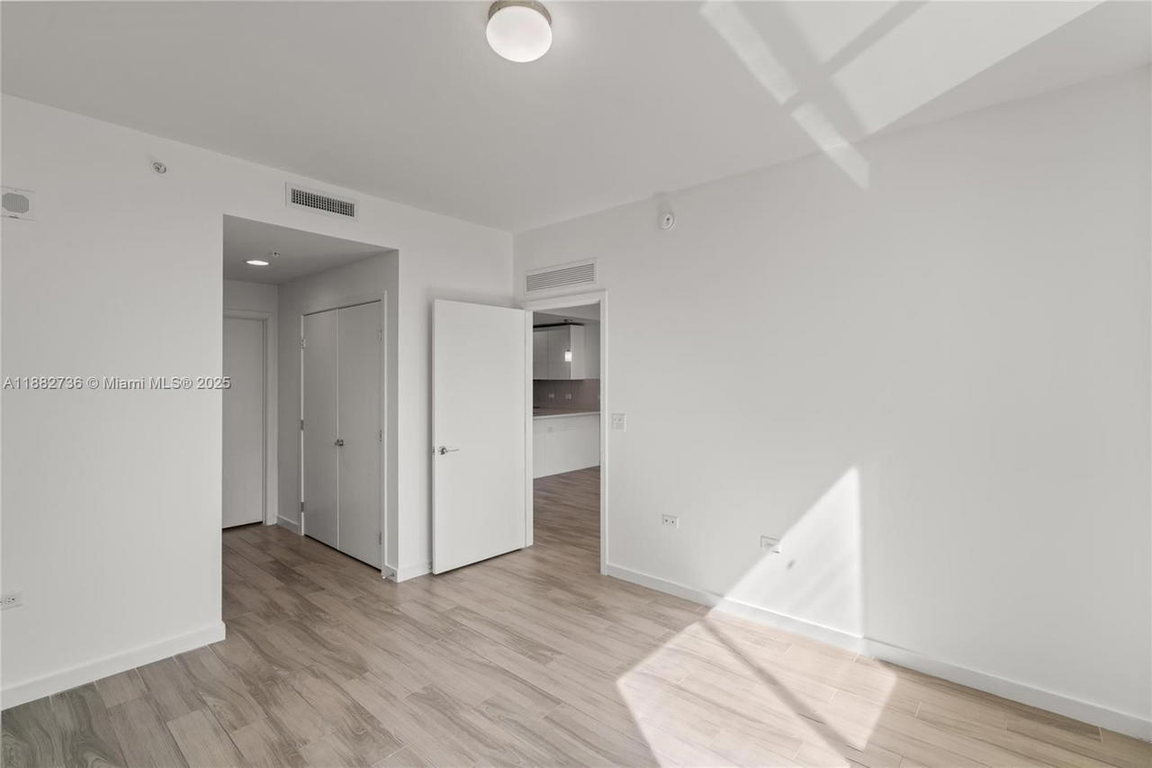 Real estate property located at 999 1st Ave #2208, Miami-dade, Nine At Mary Brickell Vil, Miami, FL