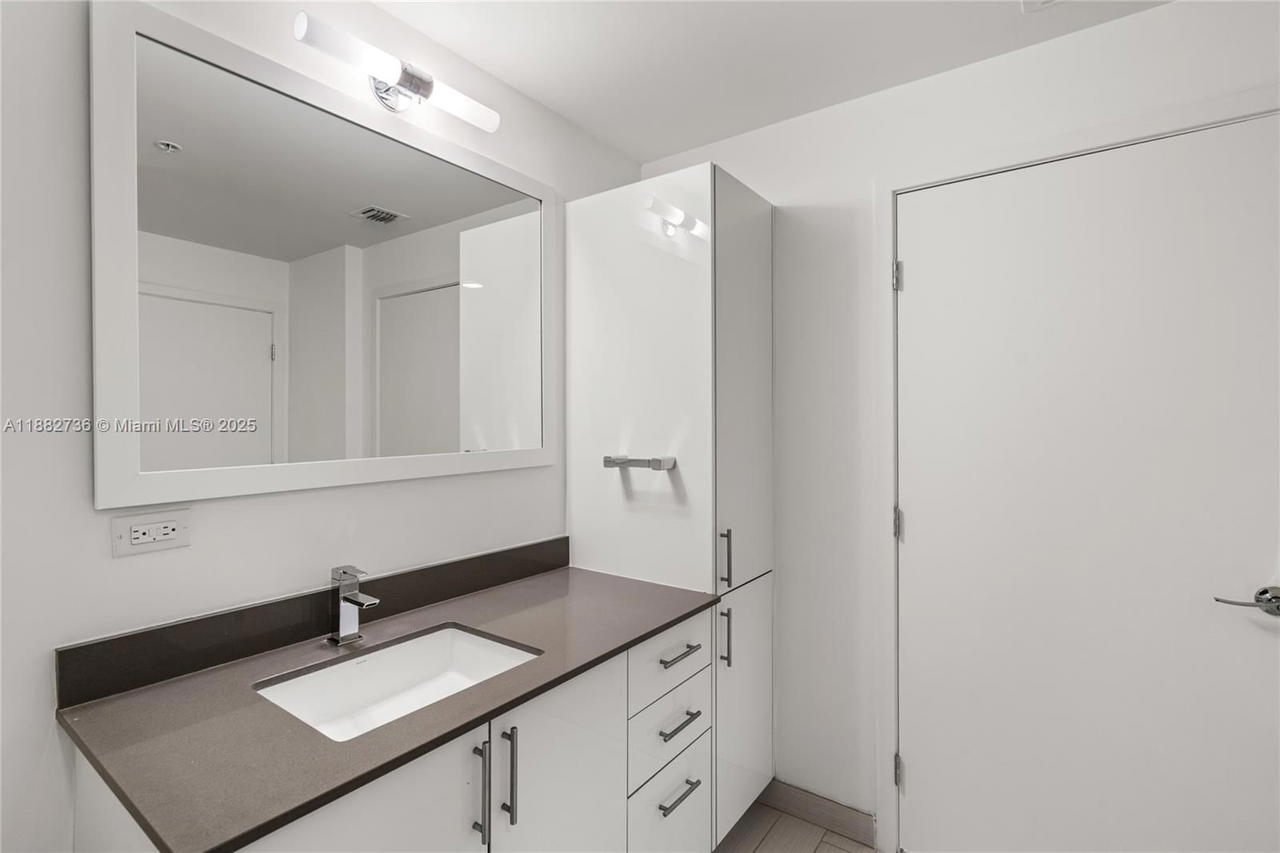 Real estate property located at 999 1st Ave #2208, Miami-dade, Nine At Mary Brickell Vil, Miami, FL