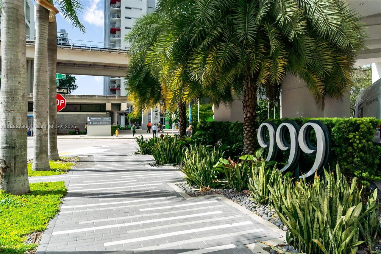Real estate property located at 999 1st Ave #2208, Miami-dade, Nine At Mary Brickell Vil, Miami, FL