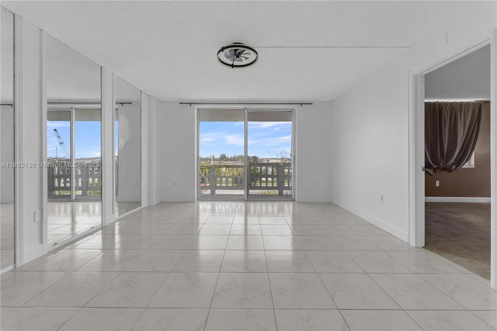 Real estate property located at 15600 7th Ave #708, Miami-dade, Parkway Towers Bldg 1 Con, Miami, FL