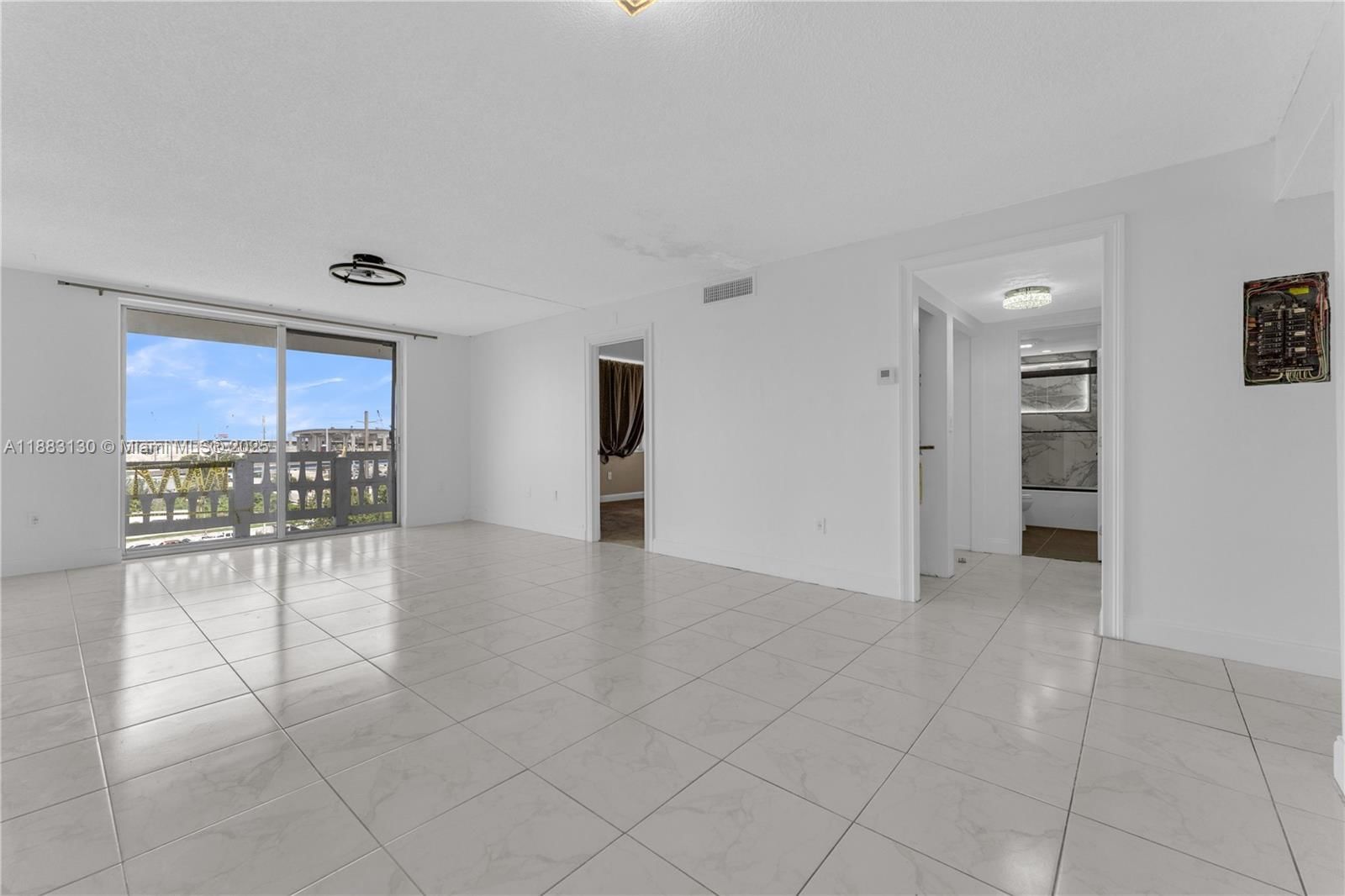 Real estate property located at 15600 7th Ave #708, Miami-dade, Parkway Towers Bldg 1 Con, Miami, FL