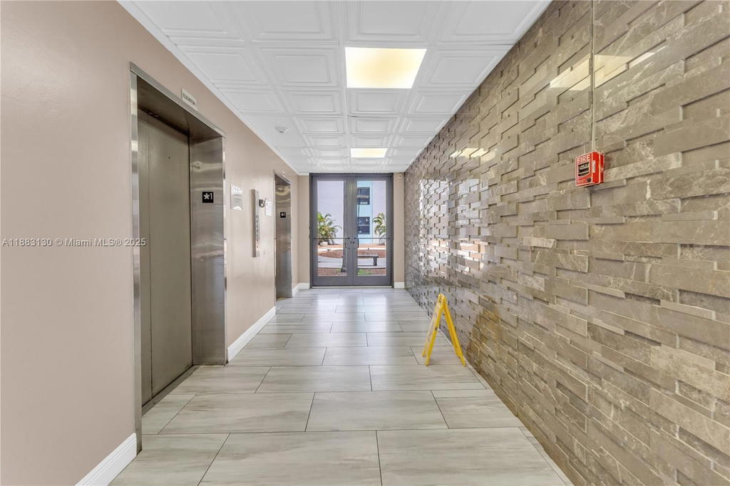 Real estate property located at 15600 7th Ave #708, Miami-dade, Parkway Towers Bldg 1 Con, Miami, FL
