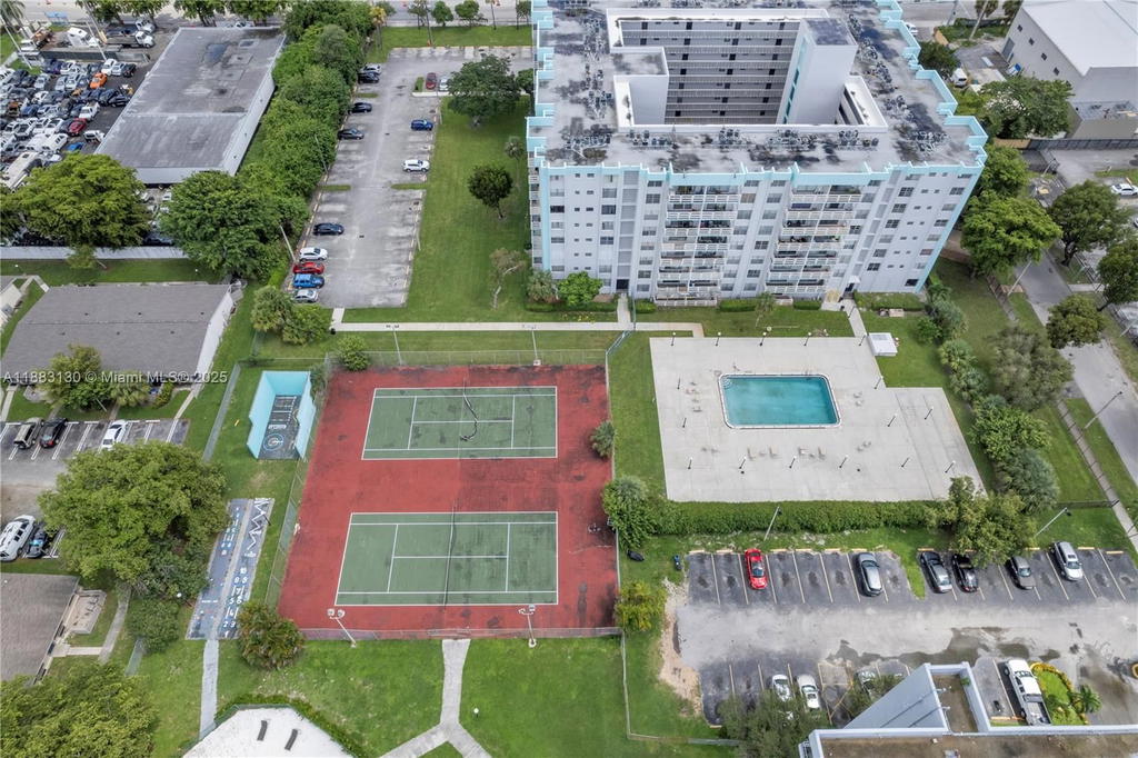 Real estate property located at 15600 7th Ave #708, Miami-dade, Parkway Towers Bldg 1 Con, Miami, FL