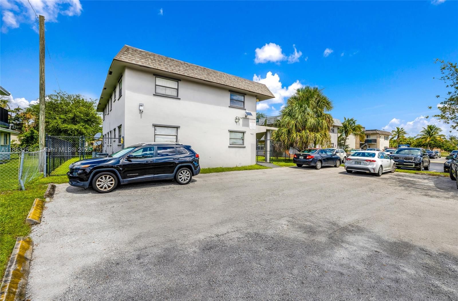 Real estate property located at 7311 37th St, Broward, A J Bendles, Davie, FL