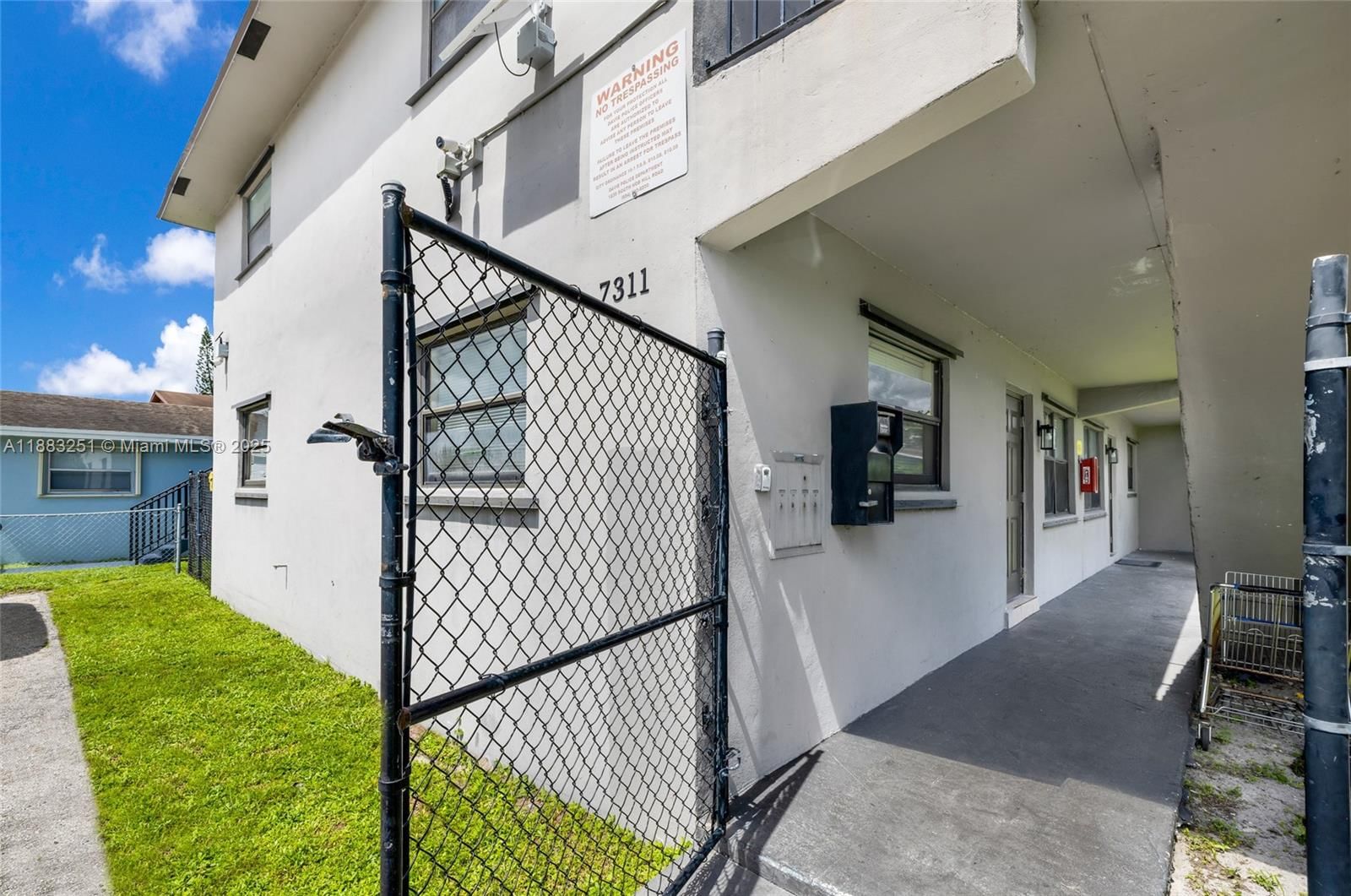 Real estate property located at 7311 37th St, Broward, A J Bendles, Davie, FL