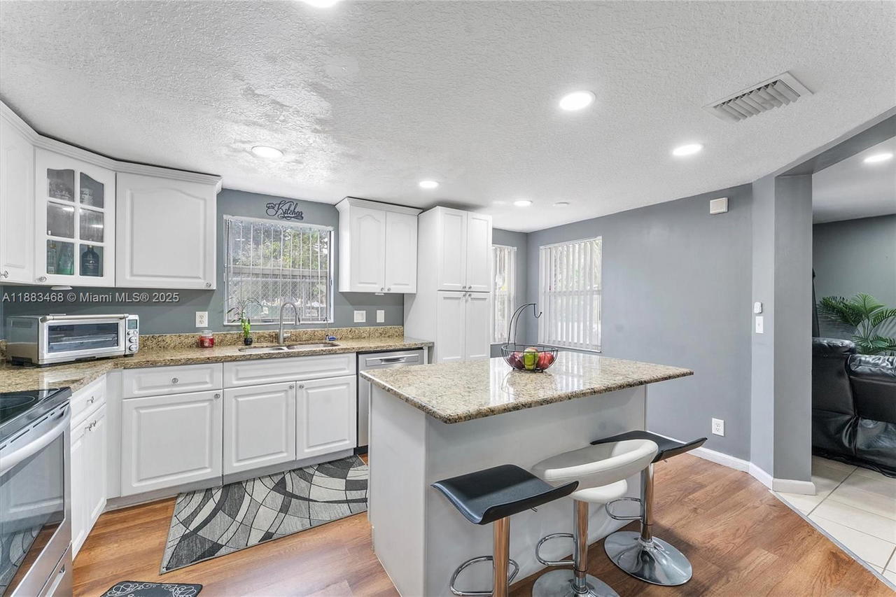 Real estate property located at 649 Latona Ave, Palm Beach, Latona Court Amnded Plat, Lake Worth, FL