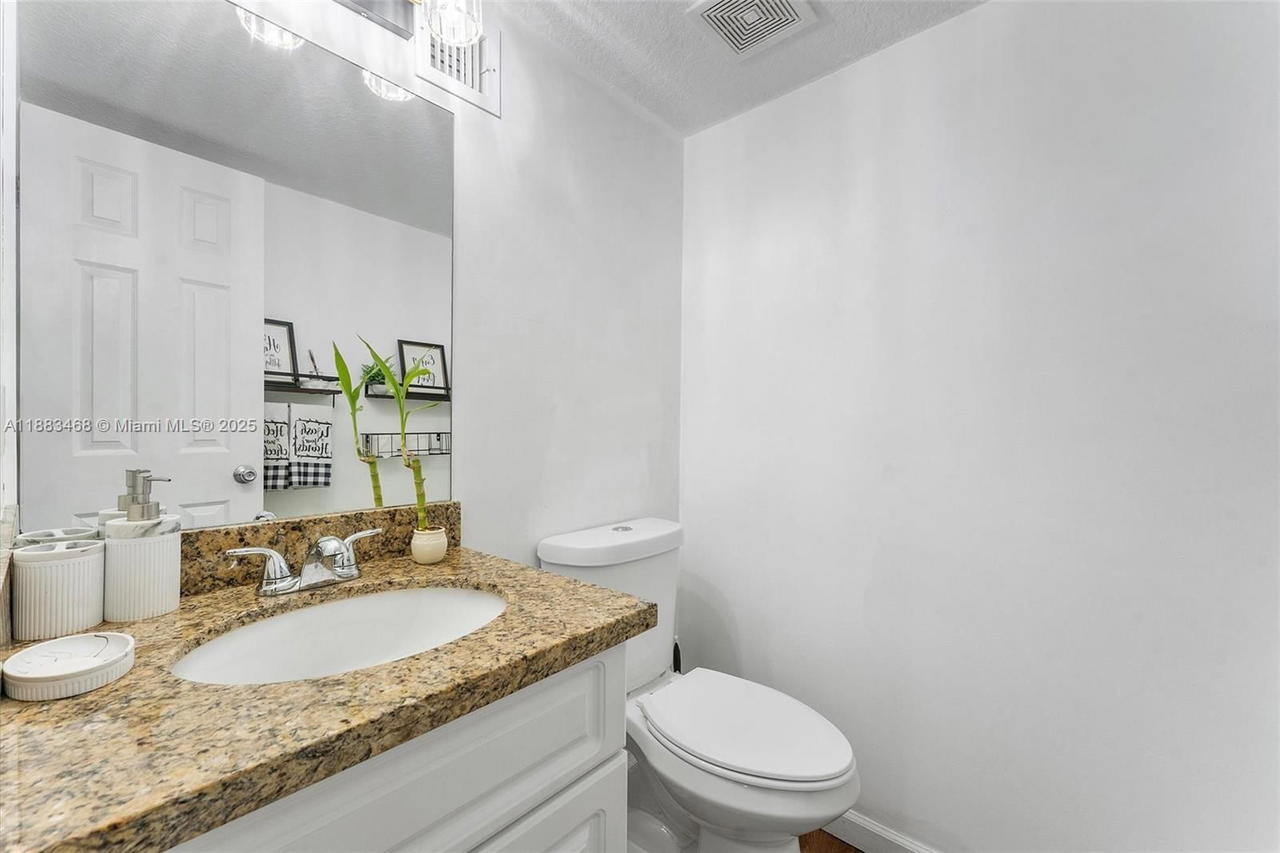 Real estate property located at 649 Latona Ave, Palm Beach, Latona Court Amnded Plat, Lake Worth, FL