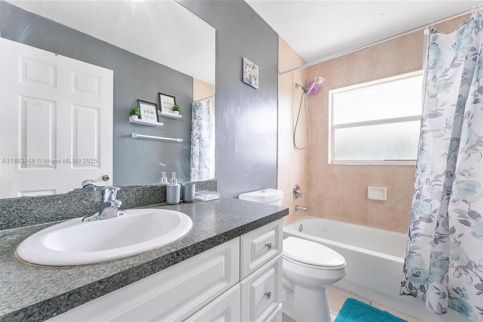 Real estate property located at 649 Latona Ave, Palm Beach, Latona Court Amnded Plat, Lake Worth, FL