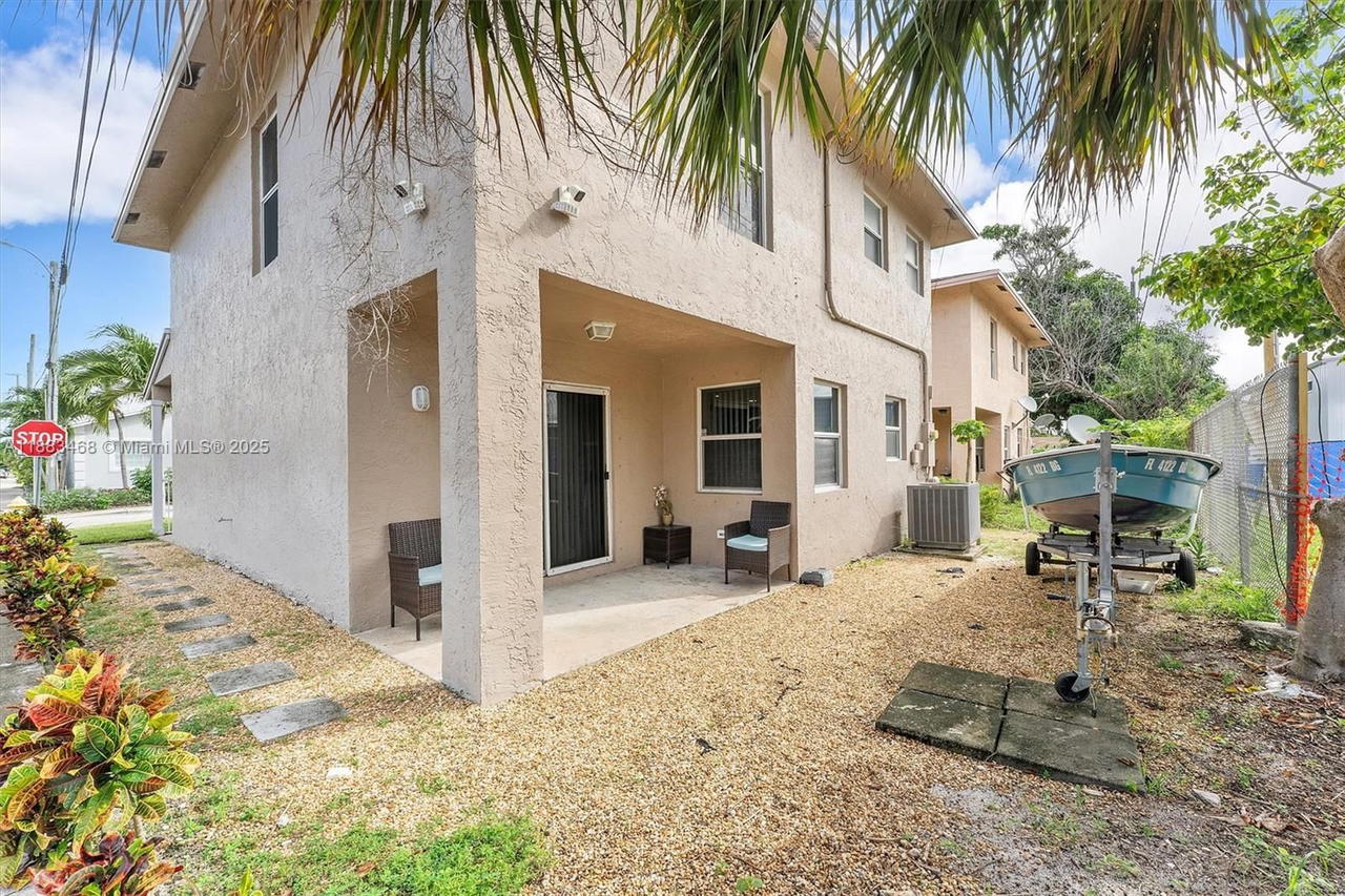 Real estate property located at 649 Latona Ave, Palm Beach, Latona Court Amnded Plat, Lake Worth, FL