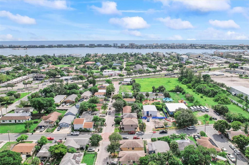 Real estate property located at 649 Latona Ave, Palm Beach, Latona Court Amnded Plat, Lake Worth, FL