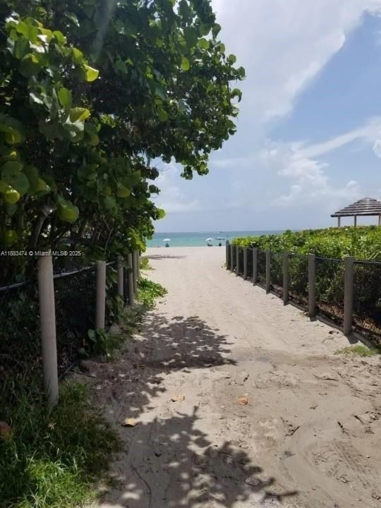 Real estate property located at 309 Crocus Ter #10, Broward, Whitehouse Condo, Hollywood, FL