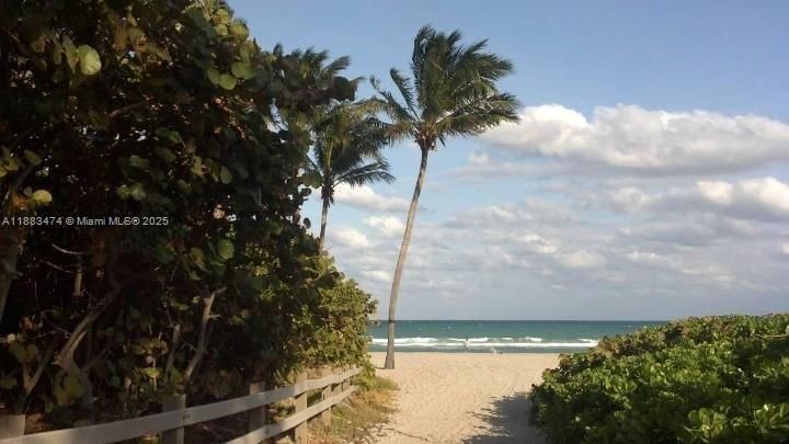 Real estate property located at 309 Crocus Ter #10, Broward, Whitehouse Condo, Hollywood, FL