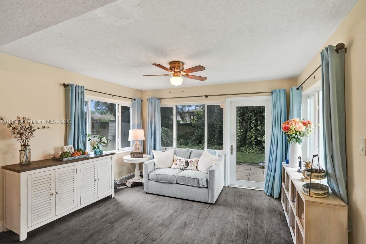 Real estate property located at 1110 32nd St, Broward, Oak Grove, Fort Lauderdale, FL