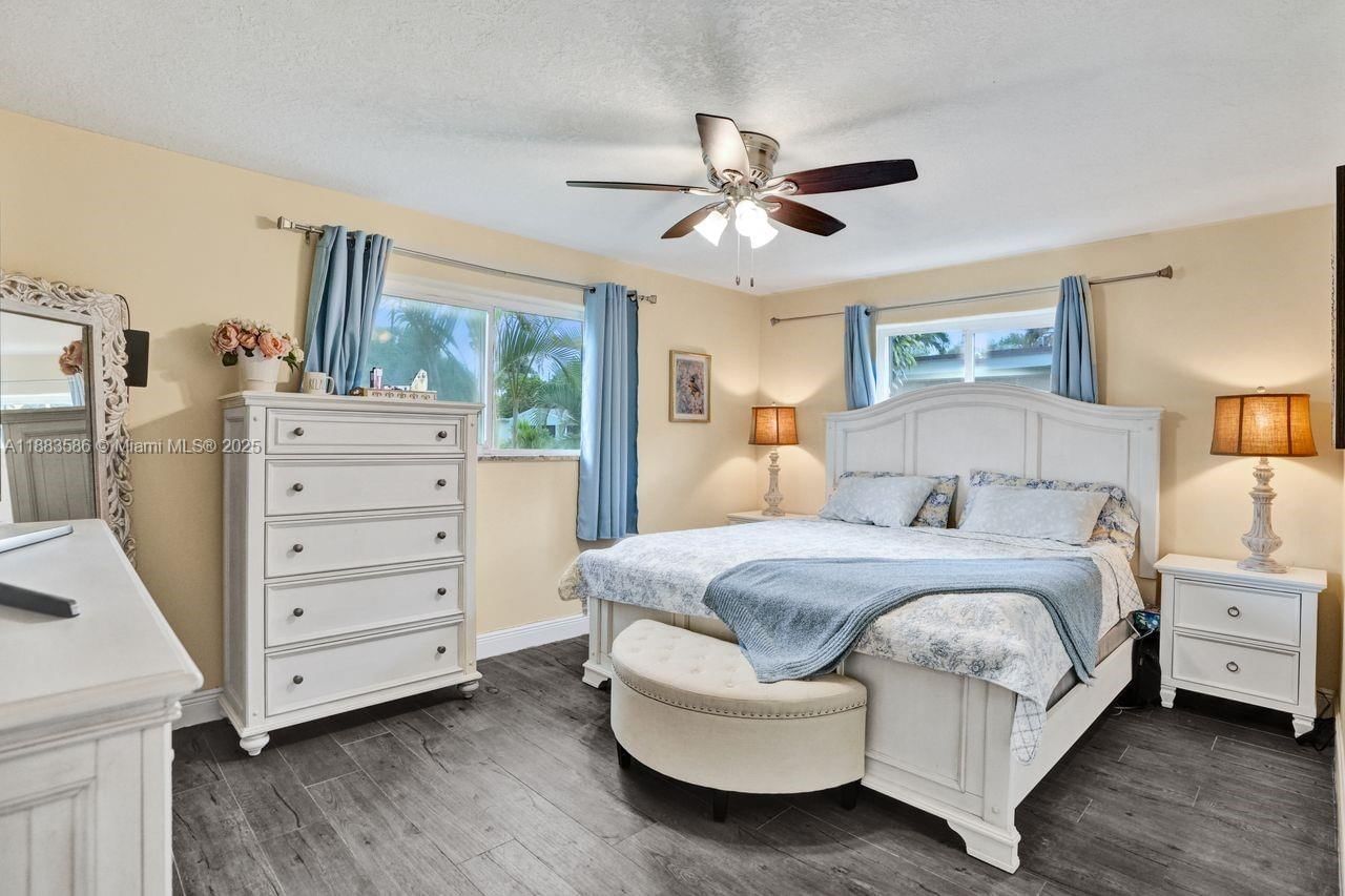 Real estate property located at 1110 32nd St, Broward, Oak Grove, Fort Lauderdale, FL