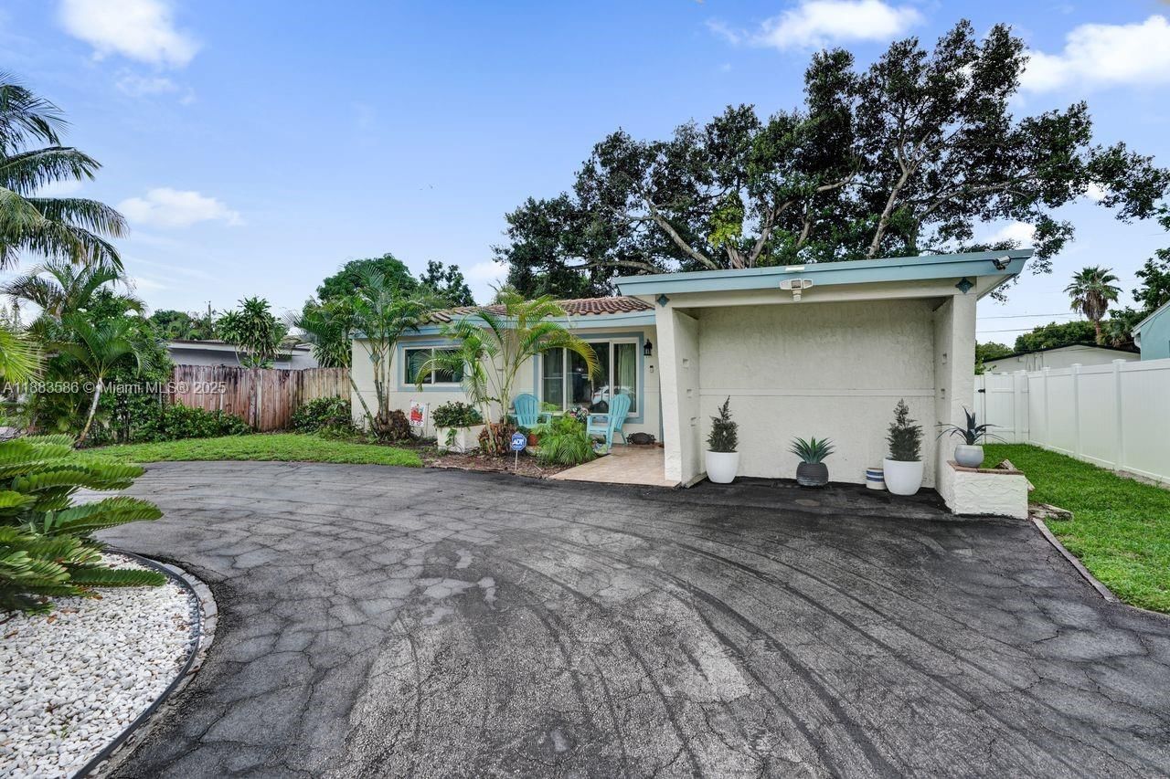 Real estate property located at 1110 32nd St, Broward, Oak Grove, Fort Lauderdale, FL