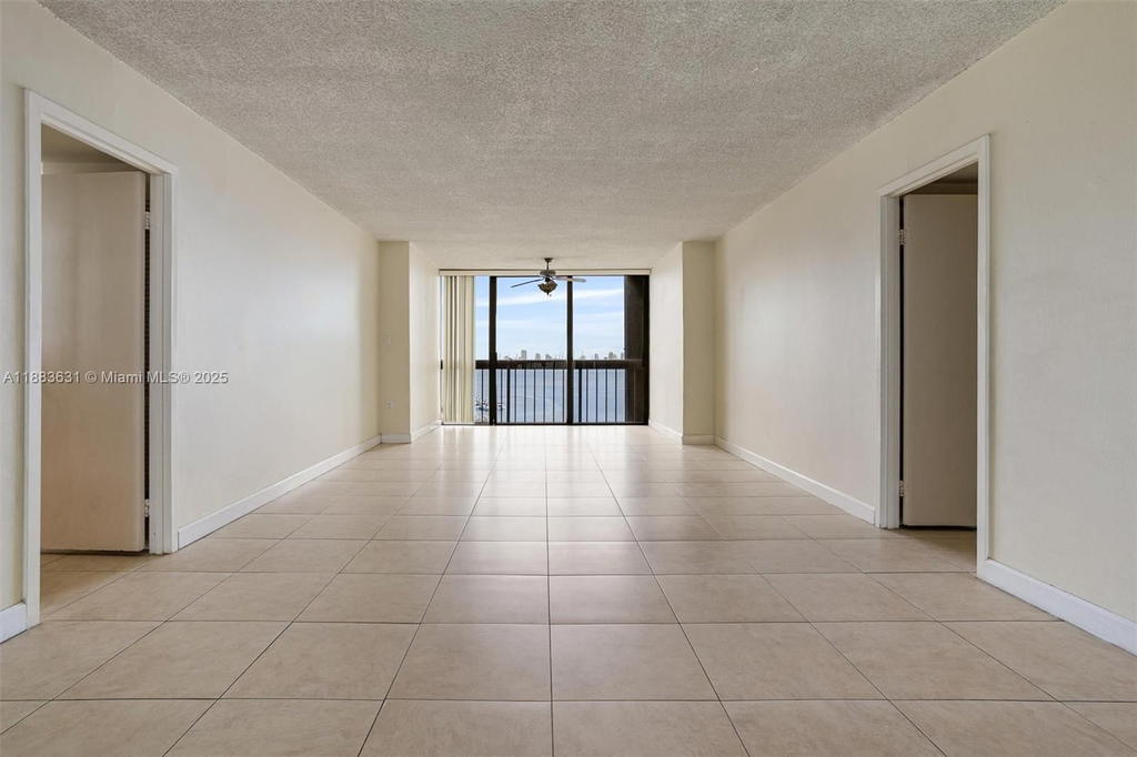 Real estate property located at 2333 Brickell Ave #1207, Miami-dade, Brickell Bay Club Condo, Miami, FL