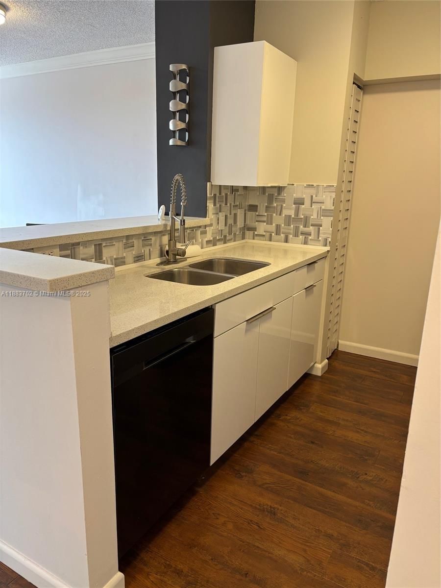 Real estate property located at 1900 Van Buren St #320B, Broward, Regent Park Condo, Hollywood, FL