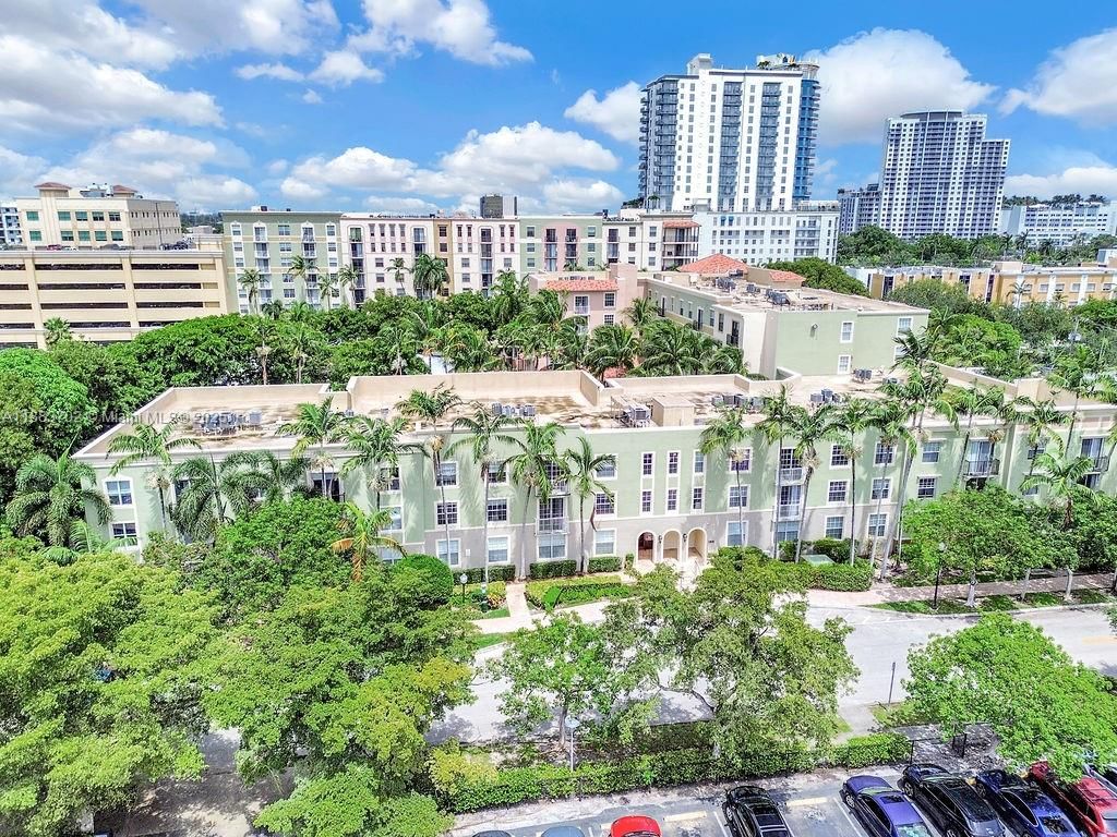 Real estate property located at 1900 Van Buren St #320B, Broward, Regent Park Condo, Hollywood, FL