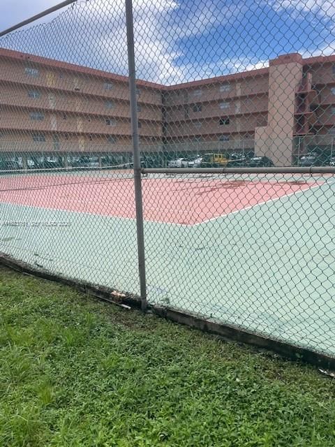 Real estate property located at 1810 56th St #3315, Miami-dade, Palm-east Gardens Condo, Hialeah, FL
