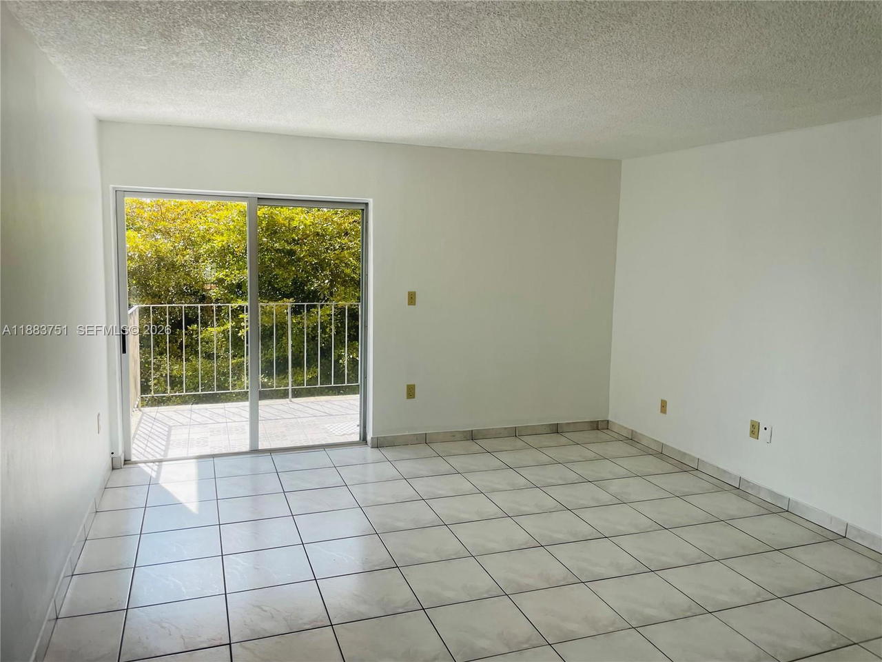 Real estate property located at 1810 56th St #3315, Miami-dade, Palm-east Gardens Condo, Hialeah, FL