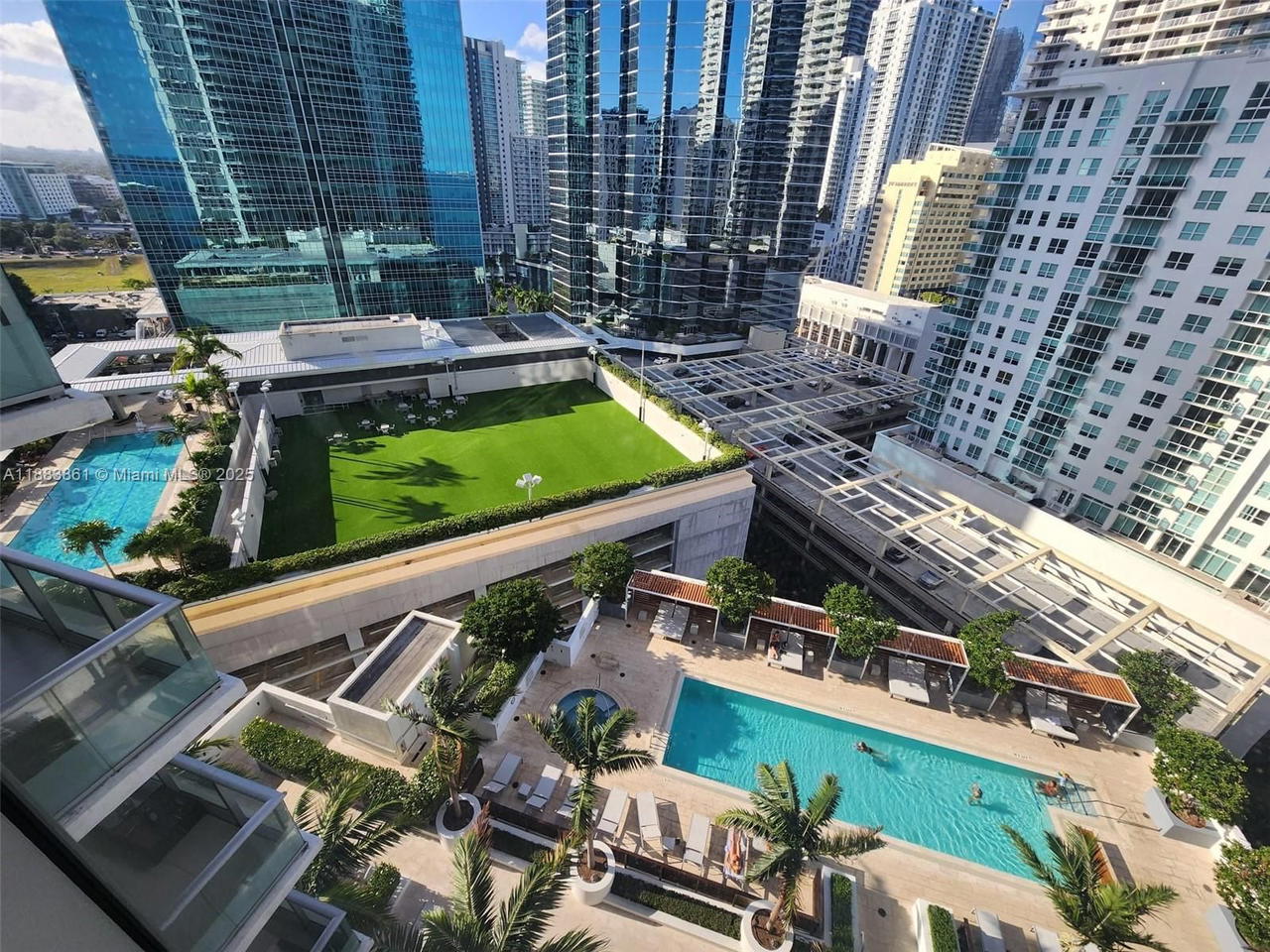 Real estate property located at 1300 Brickell Bay Dr #2007, Miami-dade, Brickellhouse Condo, Miami, FL