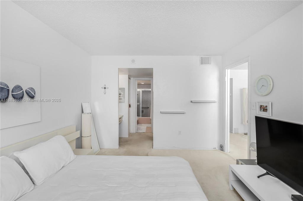 Real estate property located at 345 Ocean Dr #707, Miami-dade, Ocean Point Condo, Miami Beach, FL