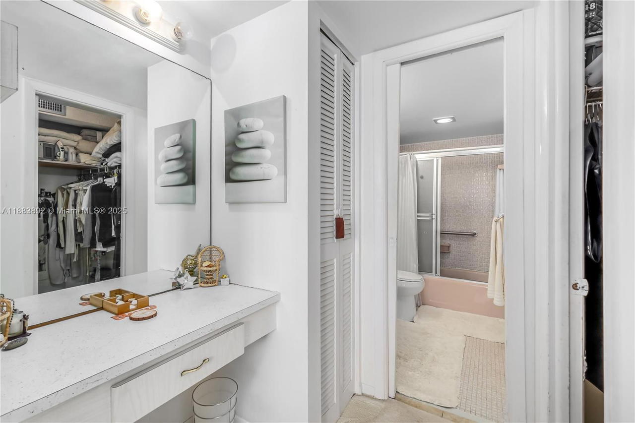 Real estate property located at 345 Ocean Dr #707, Miami-dade, Ocean Point Condo, Miami Beach, FL