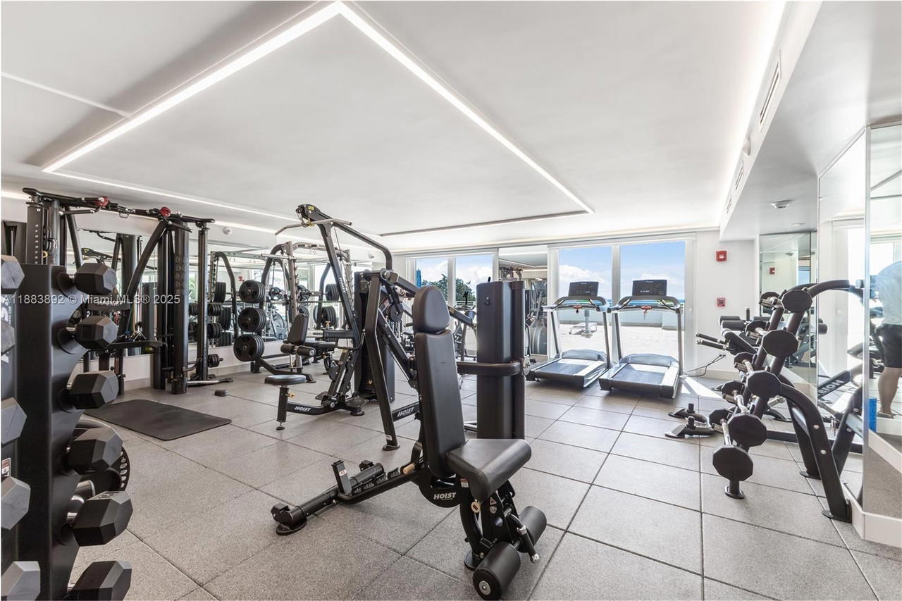 Real estate property located at 345 Ocean Dr #707, Miami-dade, Ocean Point Condo, Miami Beach, FL