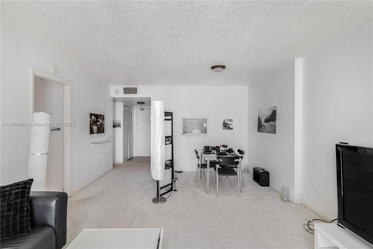 Real estate property located at 345 Ocean Dr #707, Miami-dade, Ocean Point Condo, Miami Beach, FL
