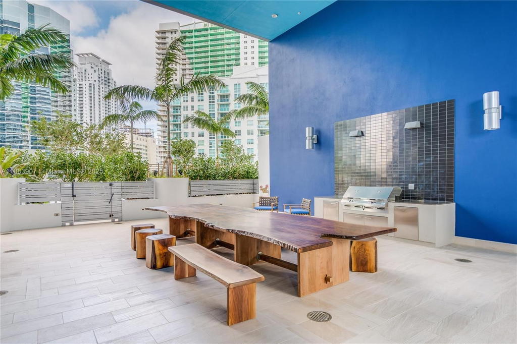 Real estate property located at 1300 Brickell Bay Dr #708, Miami-dade, Brickellhouse Condo, Miami, FL