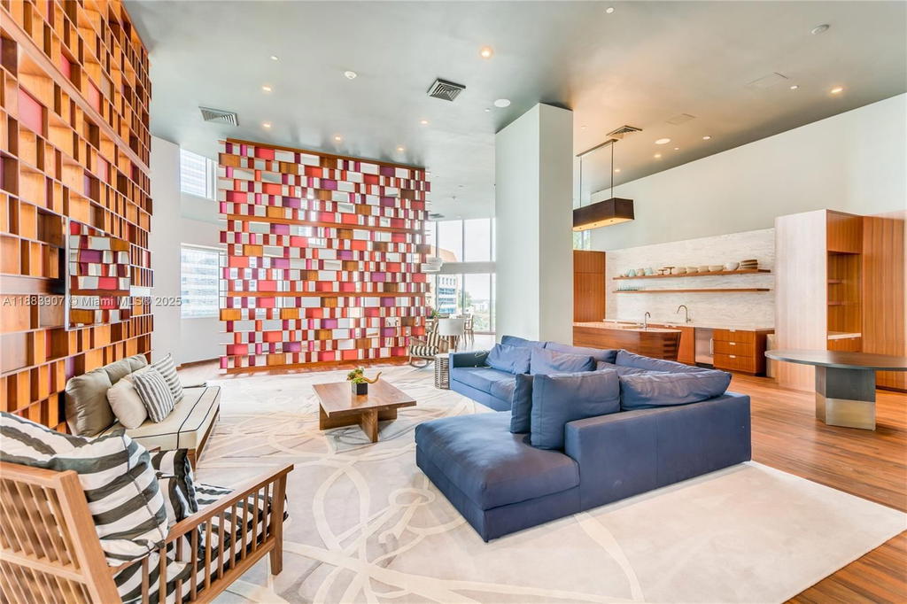 Real estate property located at 1300 Brickell Bay Dr #708, Miami-dade, Brickellhouse Condo, Miami, FL