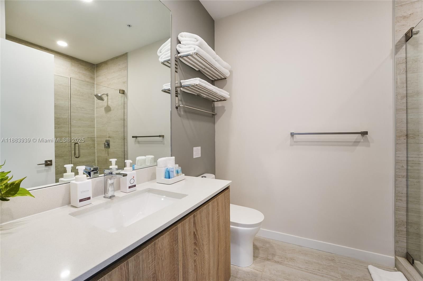 Real estate property located at , Miami-dade, Quadro Condo, Miami, FL