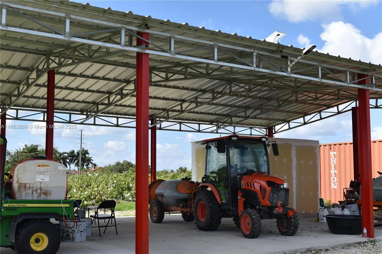 Real estate property located at 304000 SW 228th ve, Miami-dade, Homestead, FL