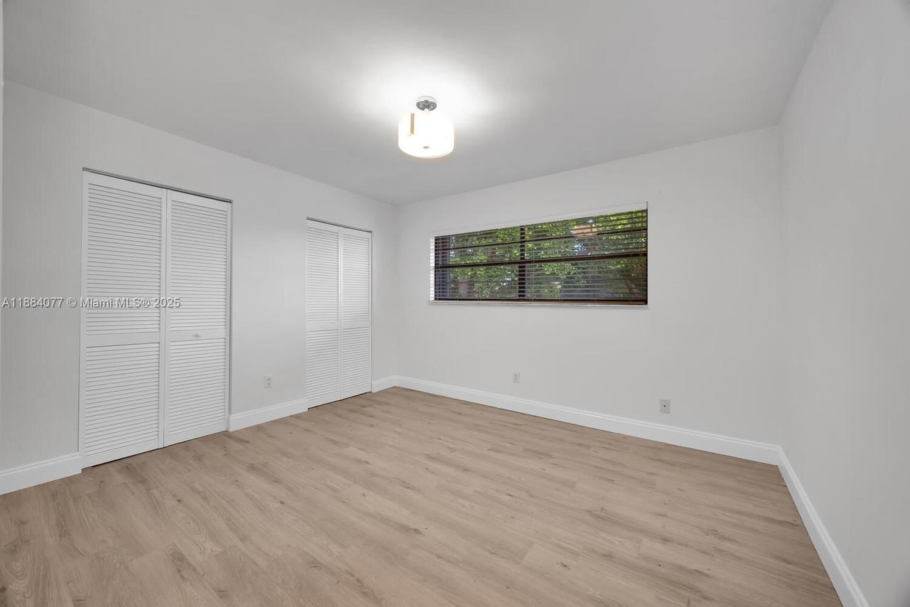 Real estate property located at 11500 64th St H, Miami-dade, Snapper Vilg Phase 2 Sec, Miami, FL