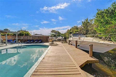 Real estate property located at 3730 47th Ct, Broward, Davis Isles Sec 5, Dania Beach, FL