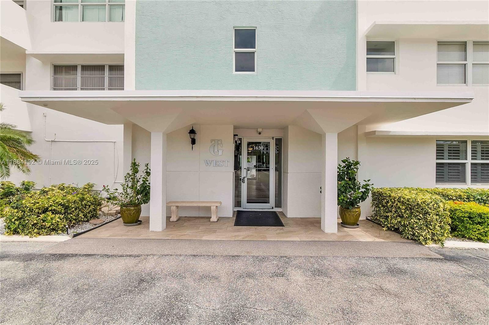 Real estate property located at 1630 Ocean Blvd #515, Broward, Tiffany Gardens West Cond, Pompano Beach, FL