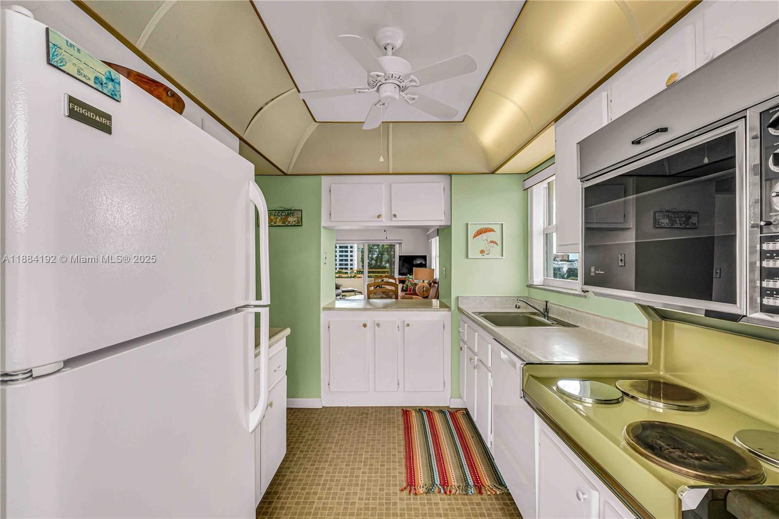 Real estate property located at 1630 Ocean Blvd #515, Broward, Tiffany Gardens West Cond, Pompano Beach, FL