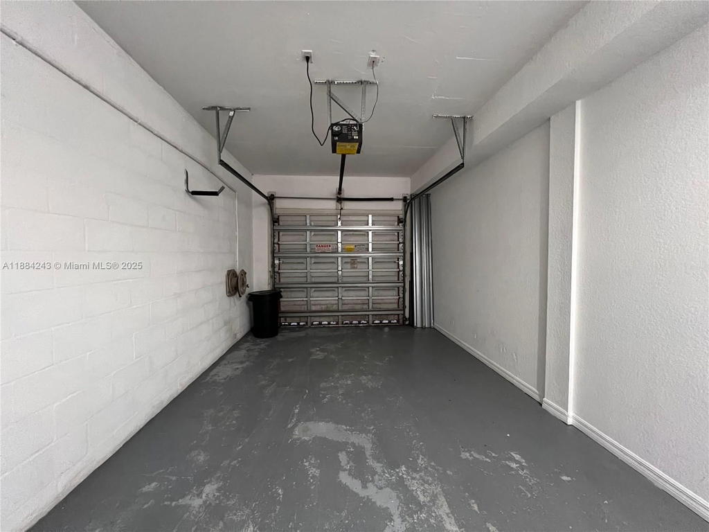 Real estate property located at 2400 Centergate Dr #102, Broward, Aventine At Miramar Condo, Miramar, FL