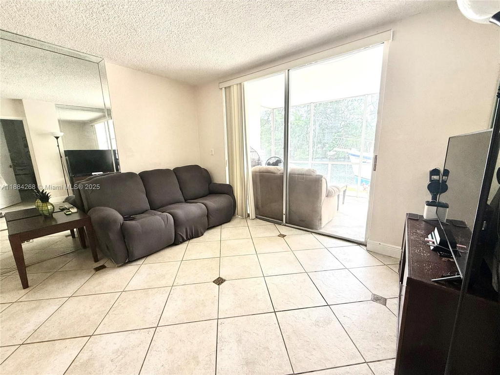 Real estate property located at 3660 166th St #101 +40 Deeded Dock, Miami-dade, Eastern Shores White Hous, North Miami Beach, FL