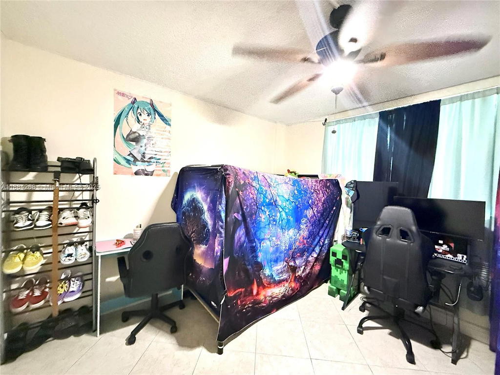 Real estate property located at 3660 166th St #101 +40 Deeded Dock, Miami-dade, Eastern Shores White Hous, North Miami Beach, FL
