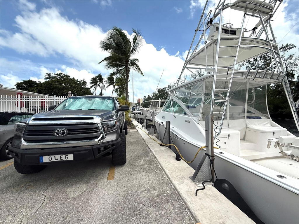 Real estate property located at 3660 166th St #101 +40 Deeded Dock, Miami-dade, Eastern Shores White Hous, North Miami Beach, FL
