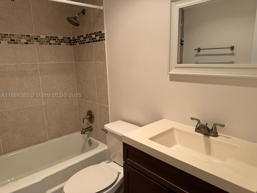 Real estate property located at 2471 82nd Ave #108, Broward, Arrowhead Condo No Iii, Davie, FL