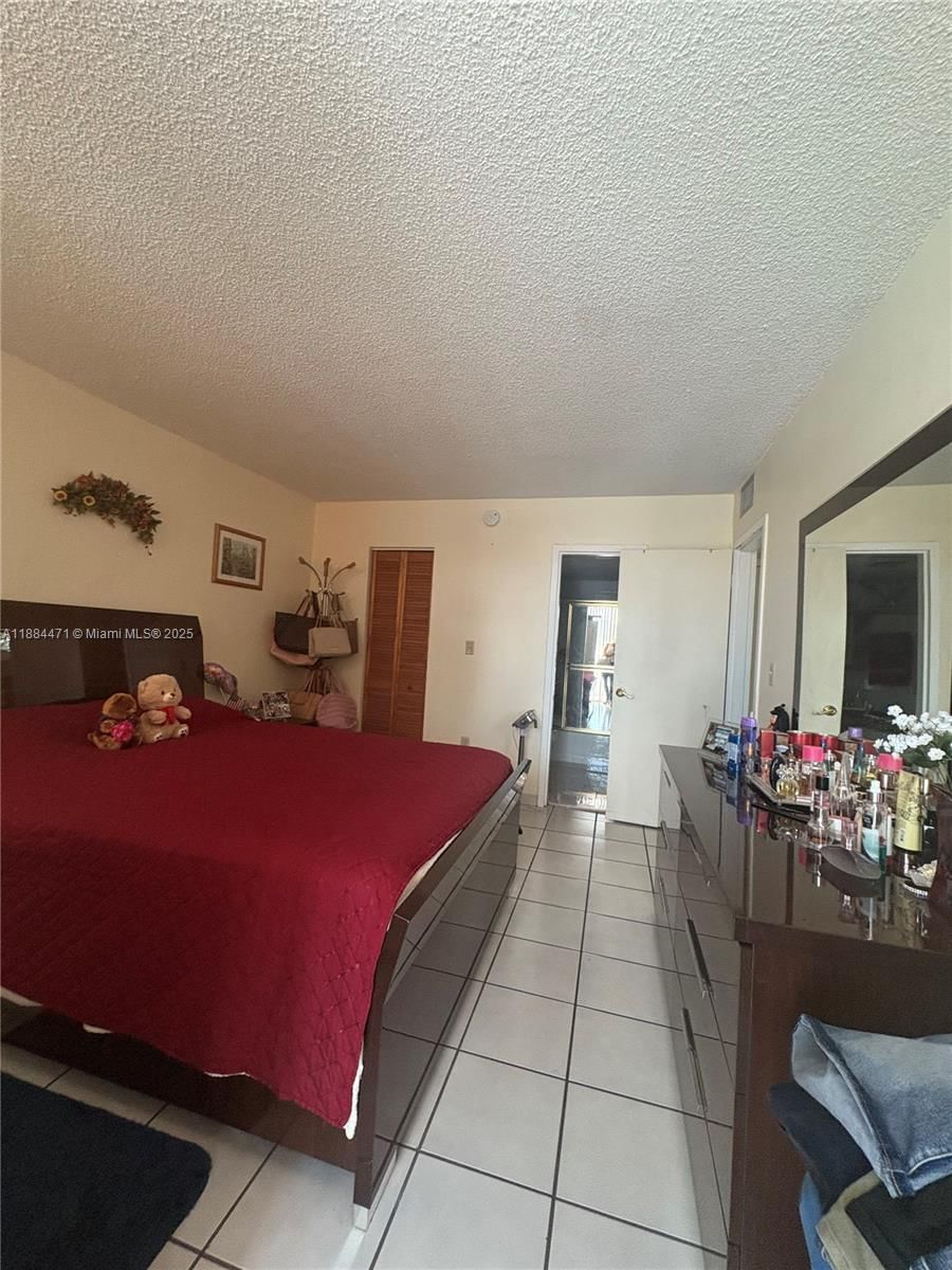 Real estate property located at 1800 24th Ave #208, Miami-dade, Isla Del Mar Condo, Miami, FL