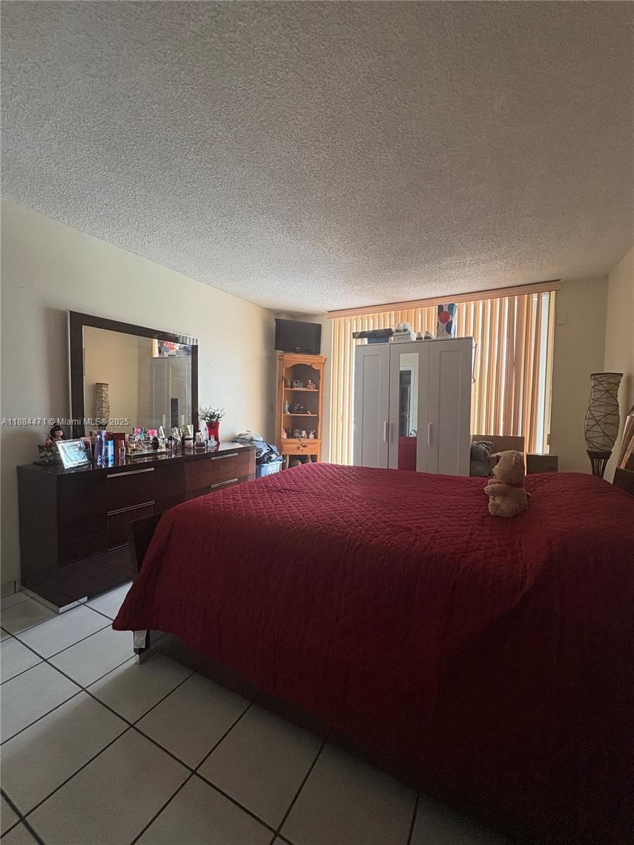 Real estate property located at 1800 24th Ave #208, Miami-dade, Isla Del Mar Condo, Miami, FL