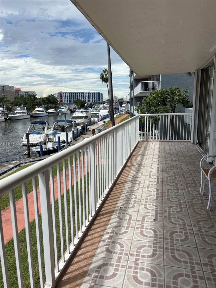 Real estate property located at 1800 24th Ave #208, Miami-dade, Isla Del Mar Condo, Miami, FL